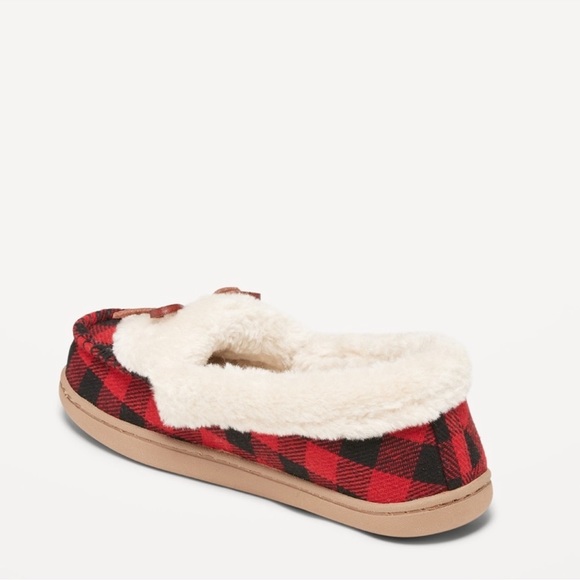 NWT OLD NAVY Sherpa-Lined Gingham Cozy Moccasin Slippers Color: Red Buffalo 8 - Picture 4 of 5
